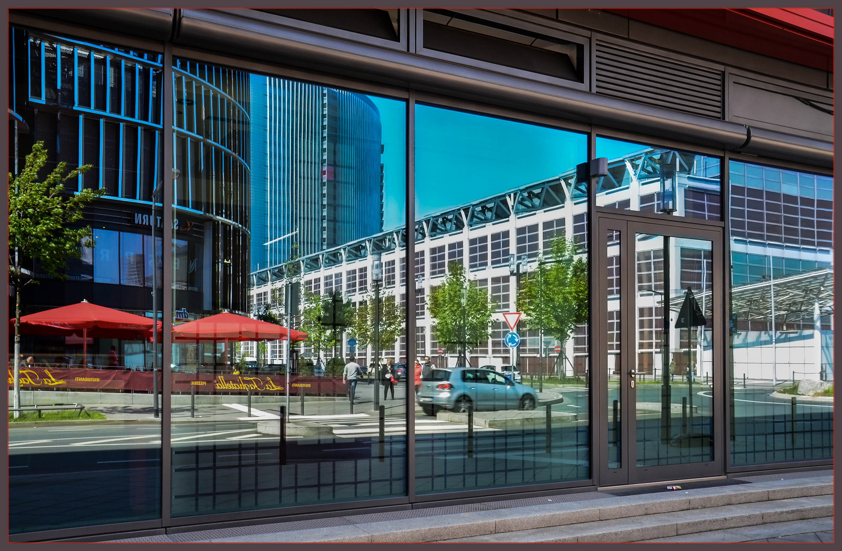 Frankfurt im Spiegel Foto & Bild spezial, fenster