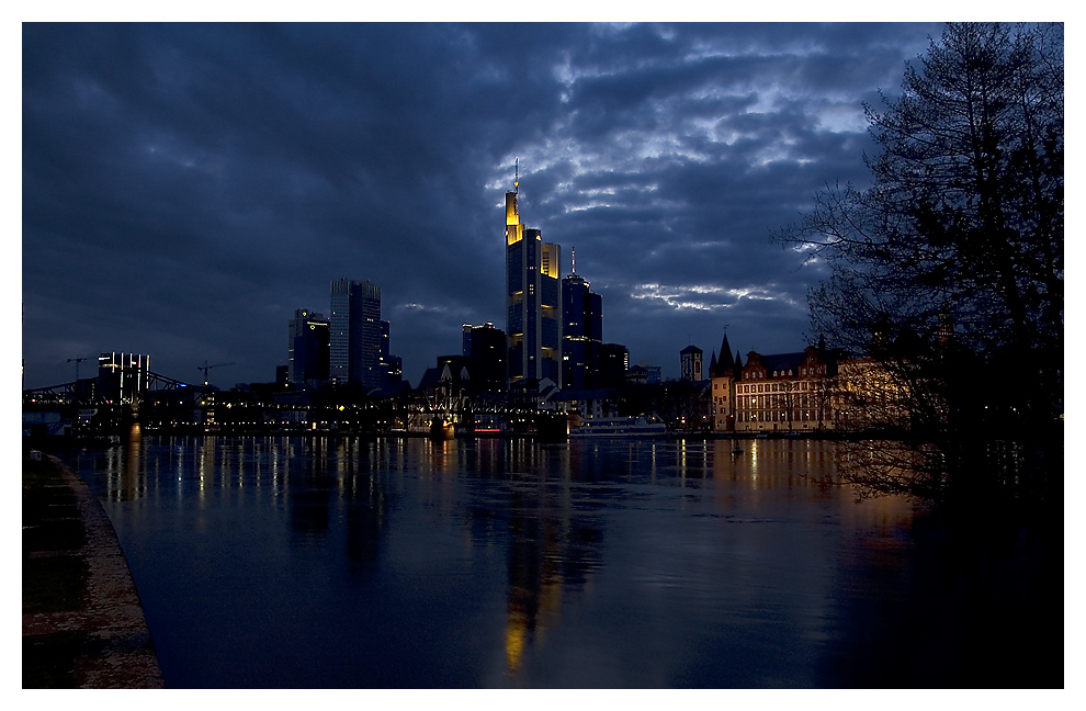 Frankfurt in Blau