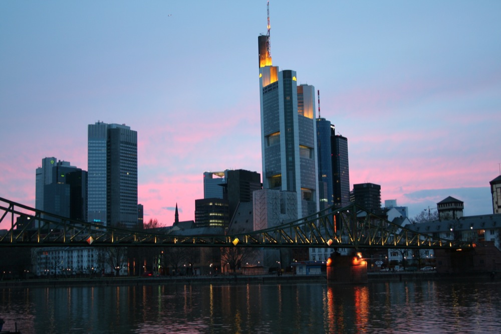 Frankfurt in der Blauen Stunde