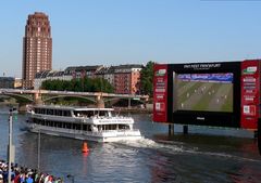 ...Frankfurt ist schön...105...der neue Fernseher III...