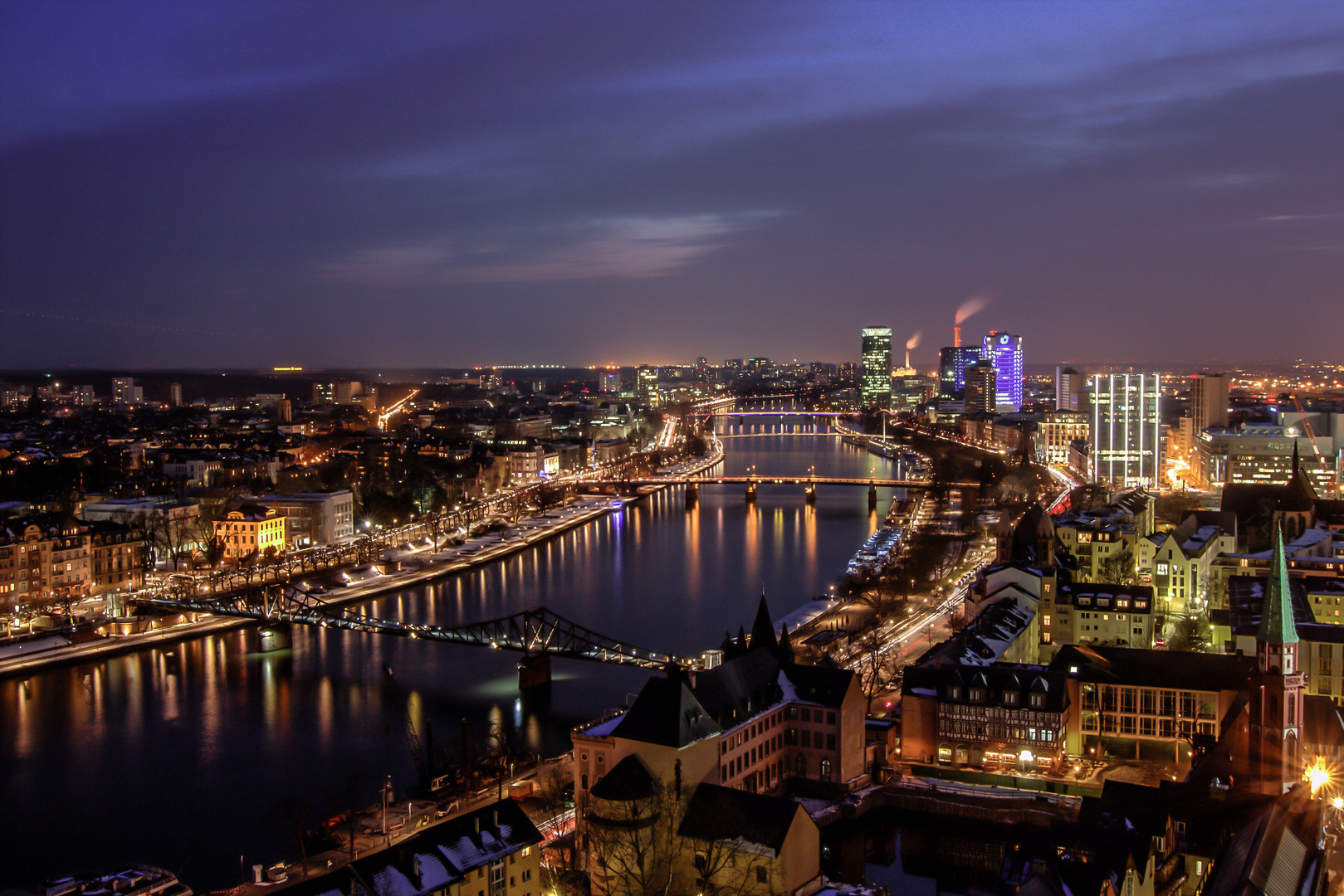 Frankfurt Main bei Nacht