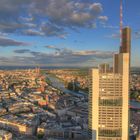 Frankfurt Maintower am Abend