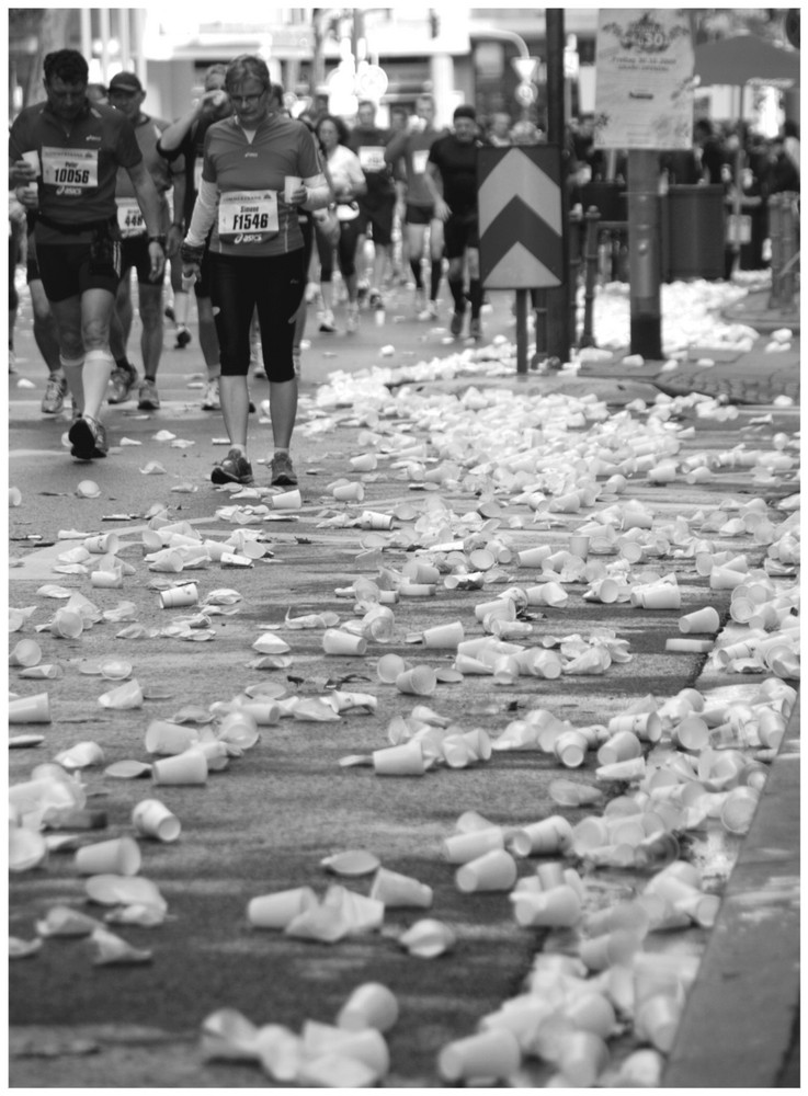 Frankfurt Marathon - wieviele Becher brauchen die Läufer