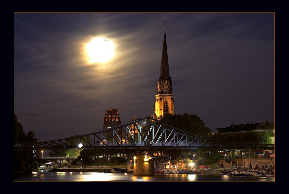 Frankfurt moonlight