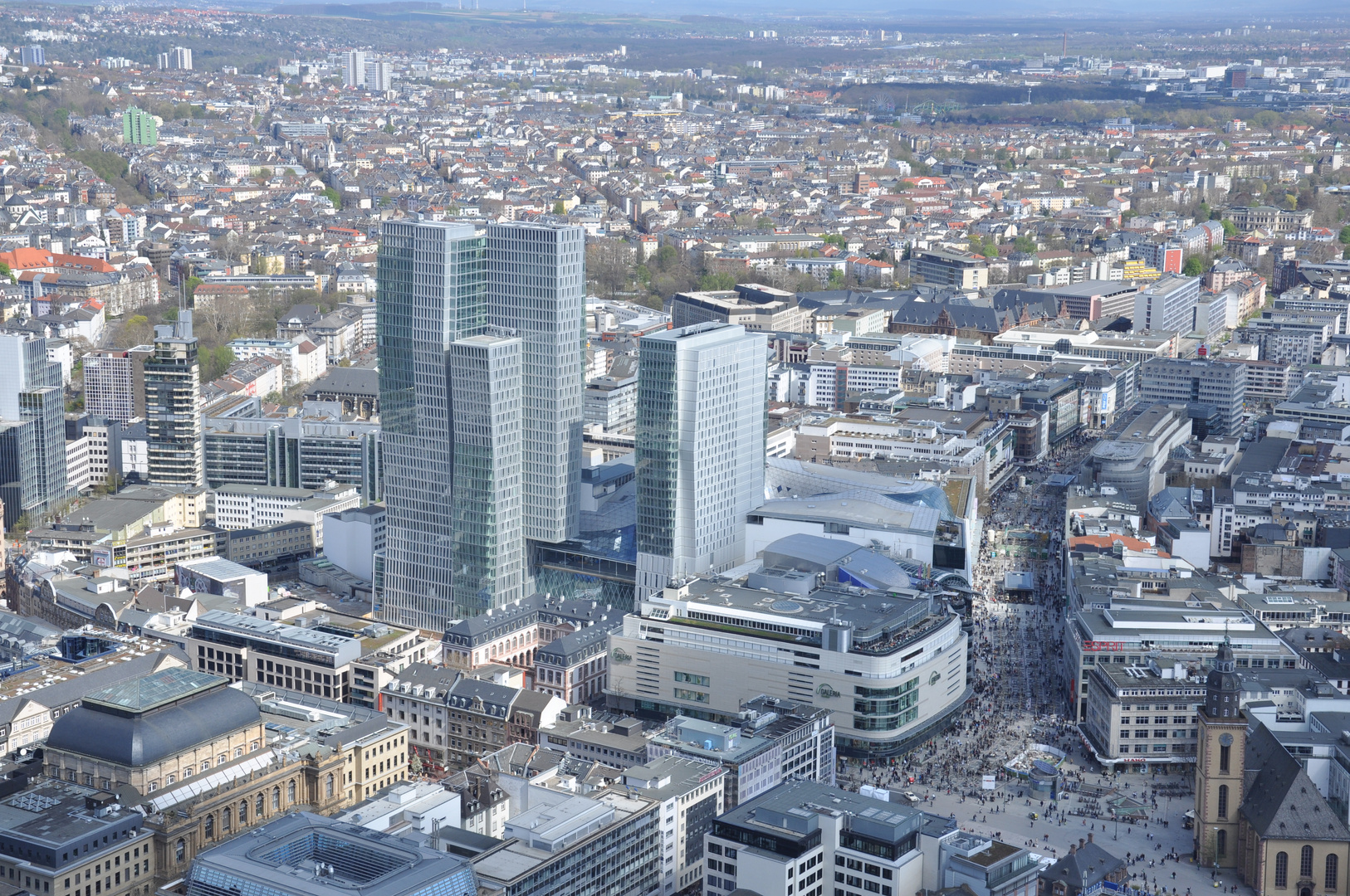 Frankfurt MyZeil vom Maintower aus