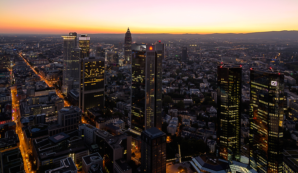 Frankfurt nach Sonnenuntergang