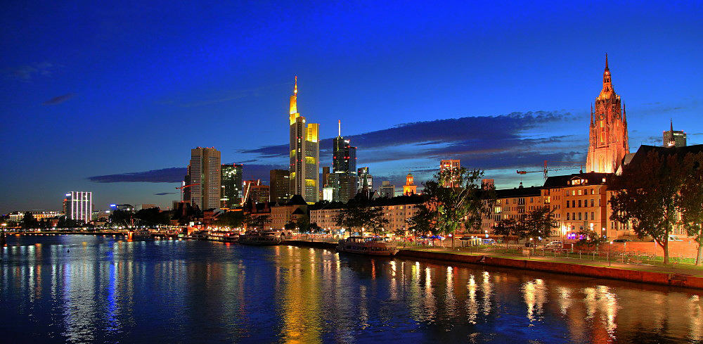 Frankfurt @ night