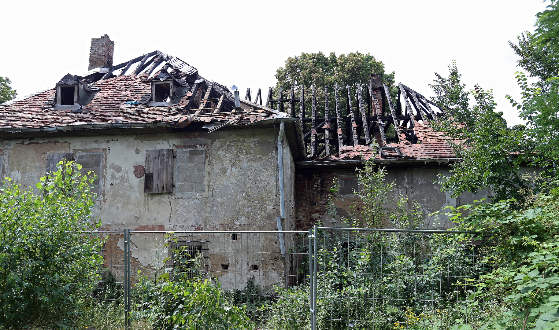 Frankfurt - Oberforsthaus - historische Stallungen (Brand 2)