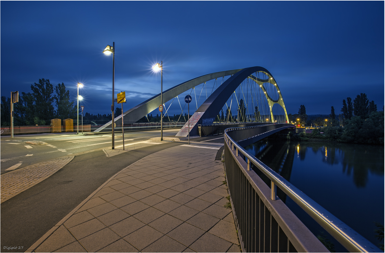 Frankfurt Osthafenbrücke 2021-01