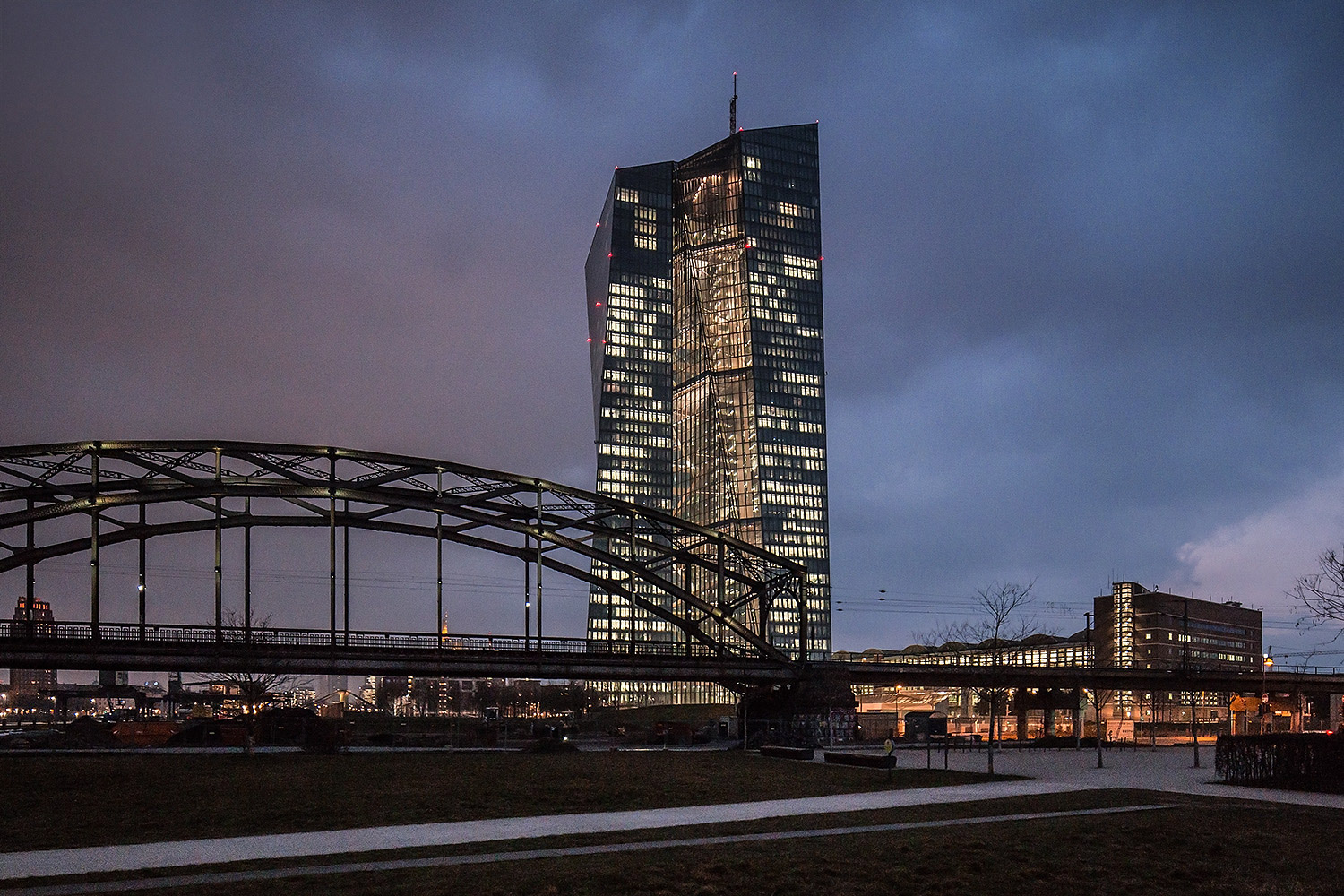  Frankfurt Ostpark an der EZB 2019