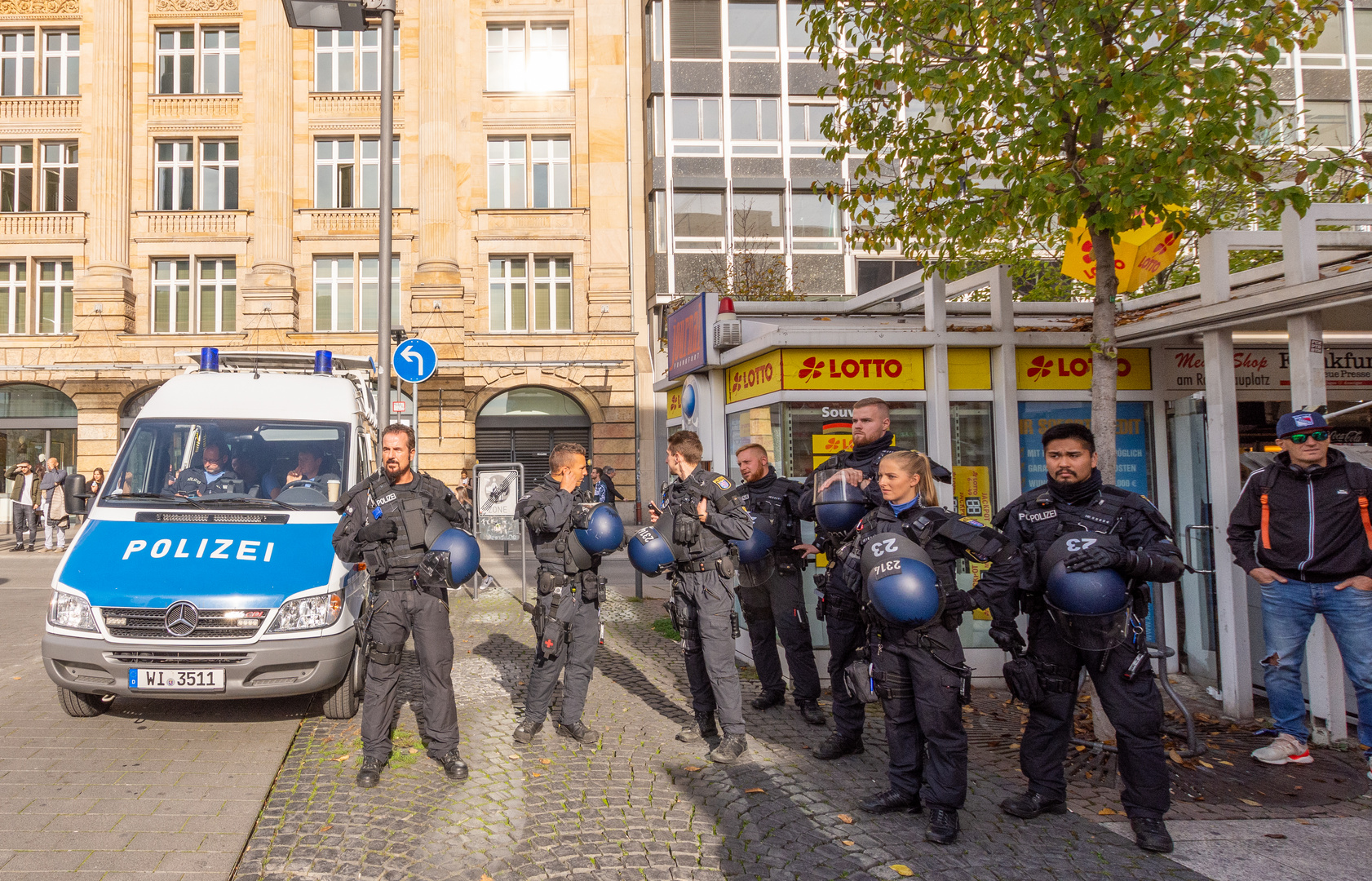 Frankfurt - Rathenauplatz - Protest of PaxEurope (Right Wing Xenophobic Movement) - 02