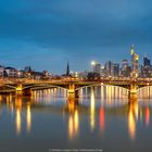Frankfurt Riverside Skyline am Abend