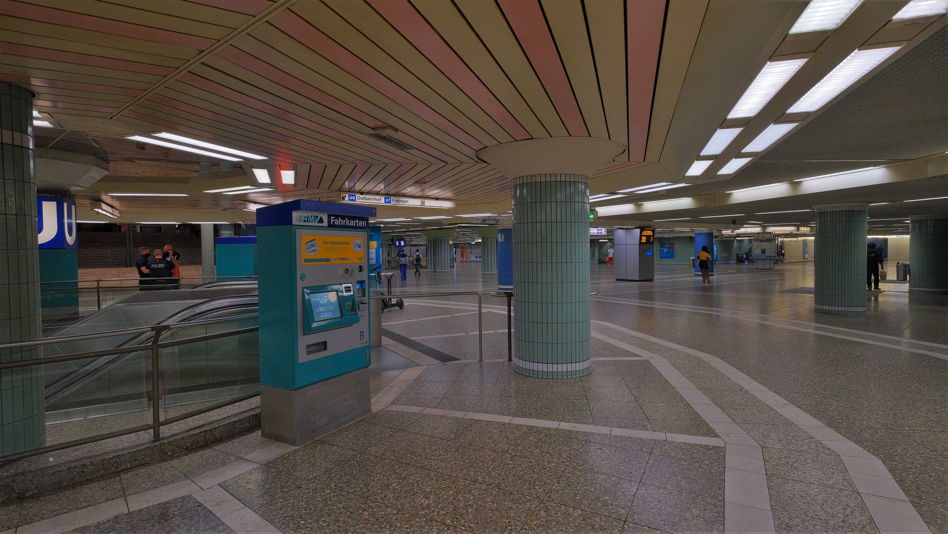 Frankfurt, S-Bahnstation "Alte Wache" (Frankfurt, la estación del metro "Alte Wache")