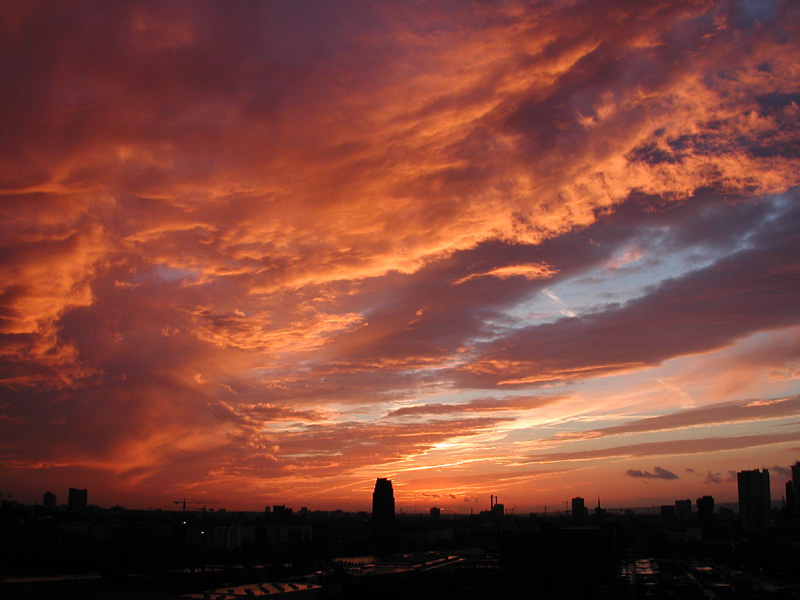 Frankfurt Sachsenhausen bei Sonnenuntergang