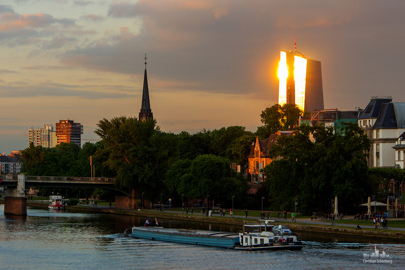 Frankfurt Sachsenhausen im Licht der EZB