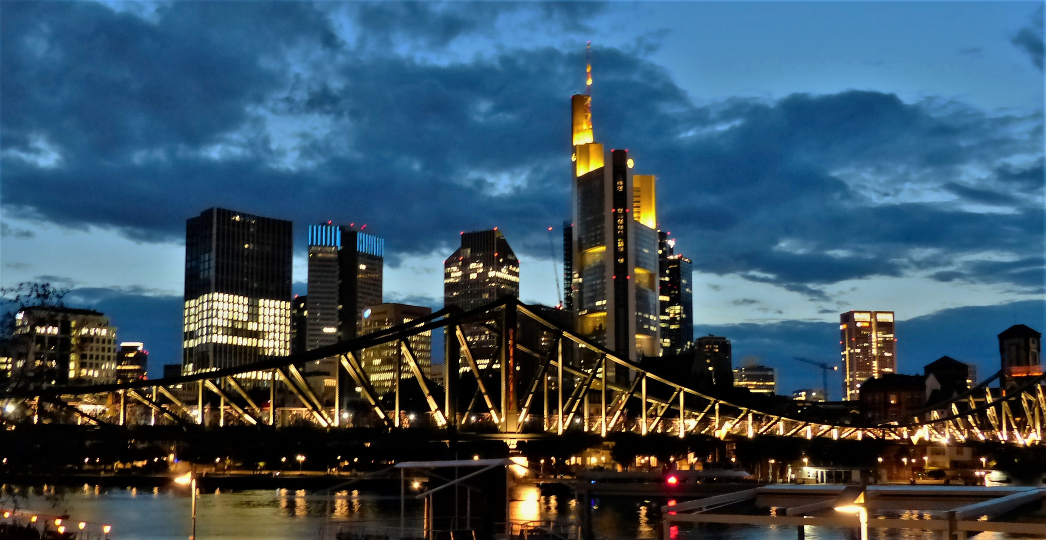  Frankfurt Skyline 1