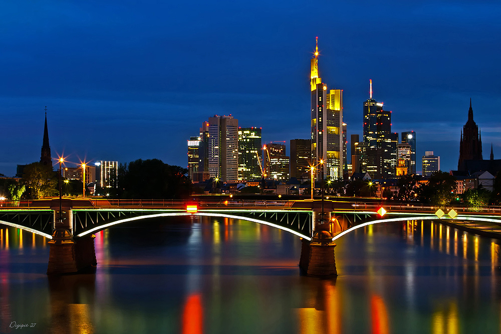 Frankfurt Skyline 1