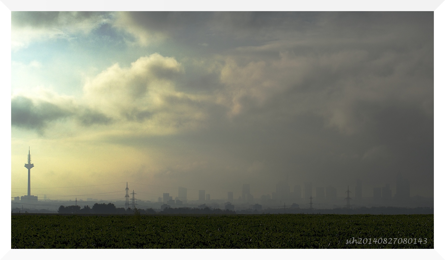 Frankfurt Skyline 20140827080143