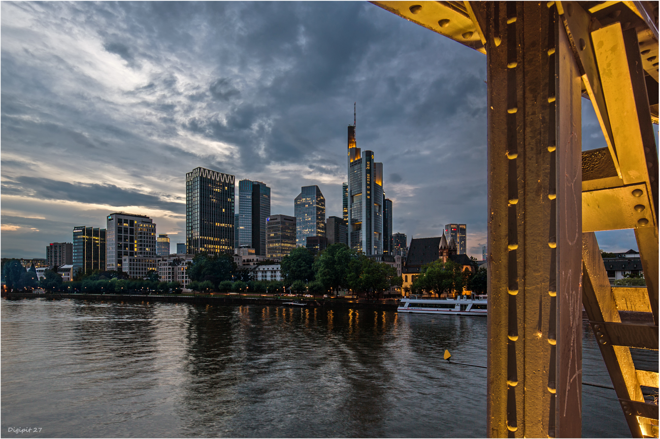 Frankfurt Skyline 2021-03