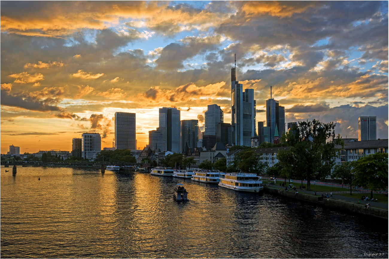 Frankfurt Skyline 2021-05