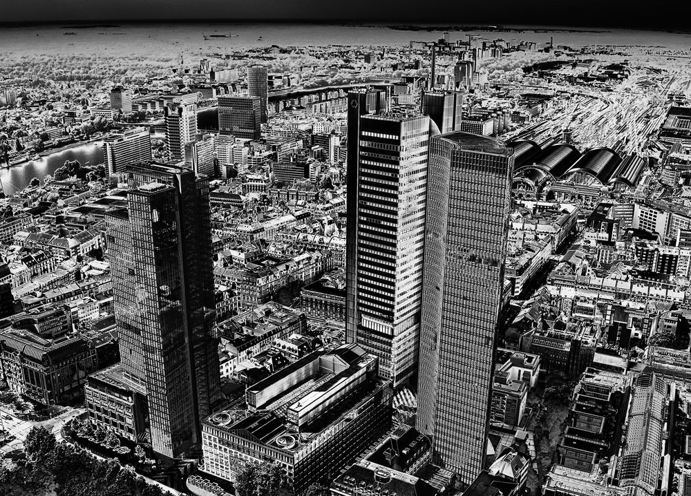 frankfurt skyline ...