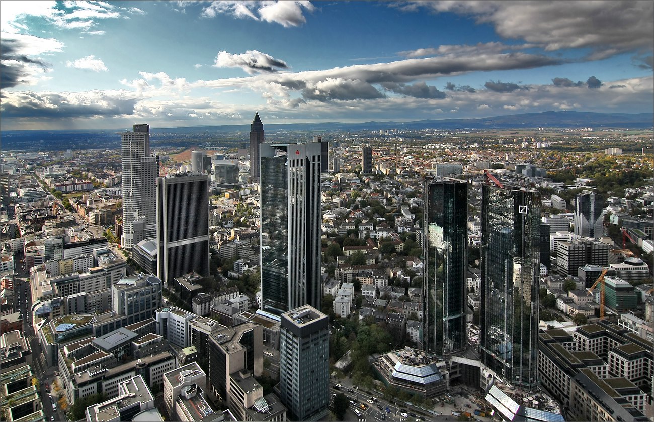 * Frankfurt Skyline *