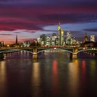 Frankfurt-Skyline am Abend am 09.11.2015 Nr.2