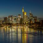 Frankfurt-Skyline am Abend am 19.01.2018