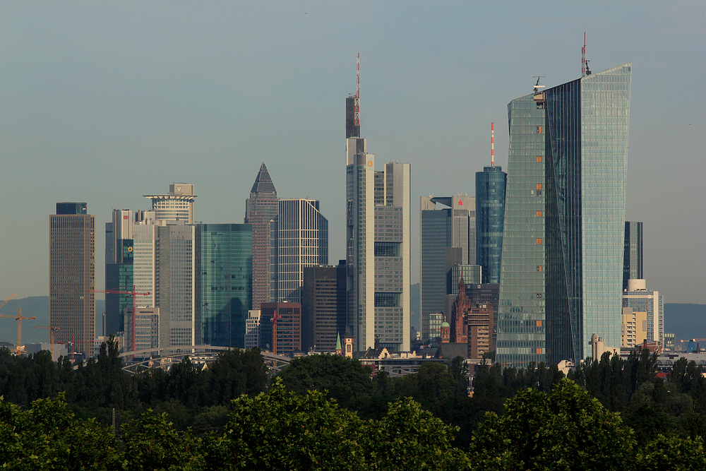Frankfurt-Skyline am Tag