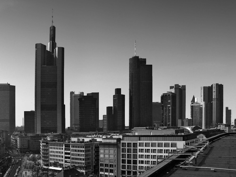 Frankfurt Skyline B + W Reload