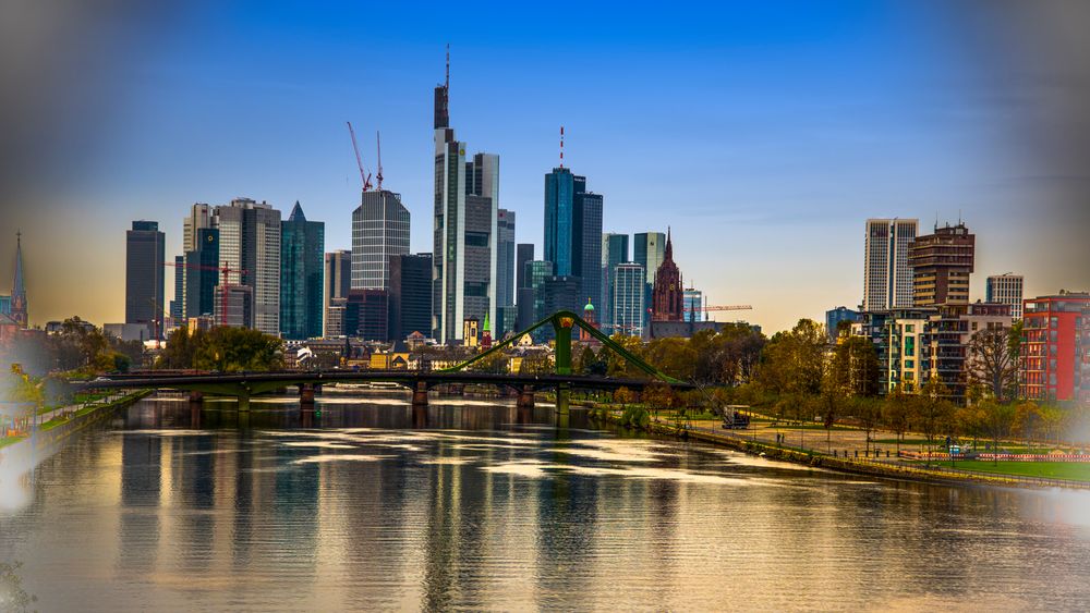 Frankfurt Skyline (bearbeitet) Foto &amp; Bild | architektur, architektur
