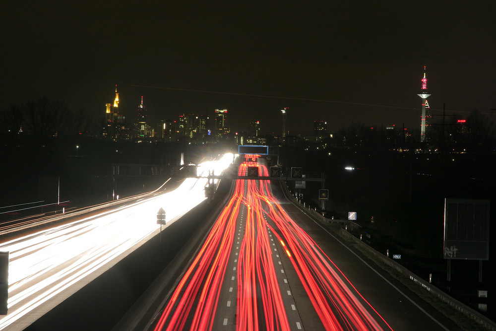 Frankfurt Skyline bei Nacht