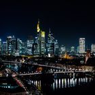 Frankfurt Skyline bei Nacht