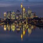 Frankfurt Skyline bei Nacht