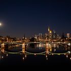 Frankfurt Skyline bei Nacht