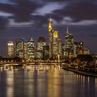 Frankfurt-Skyline bei Nacht am 05.03.2015