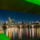 Frankfurt-Skyline bei Nacht am 07.10.2021