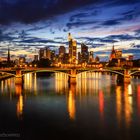 Frankfurt Skyline bei Nacht