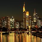 Frankfurt-Skyline bei Nacht