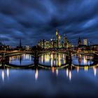 Frankfurt-Skyline bei Nacht in HDR