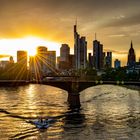 Frankfurt Skyline bei Sonnenuntergang