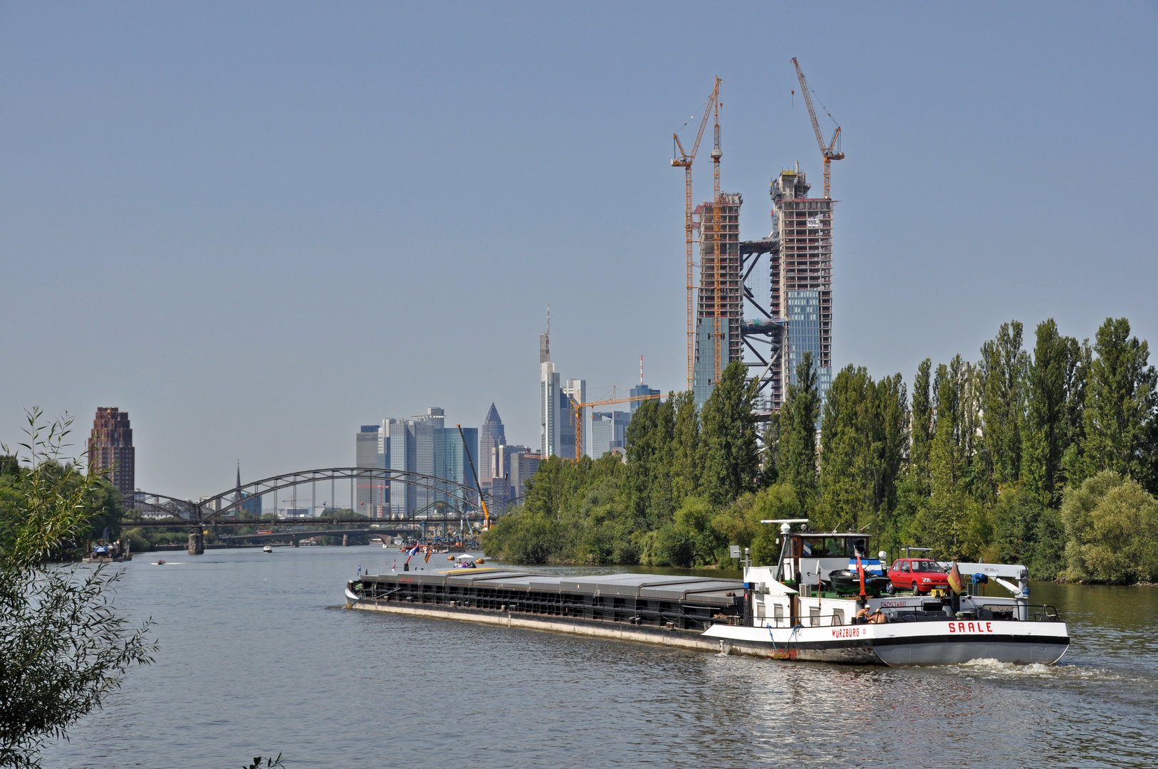 Frankfurt - Skyline, Deutschherrnbrücke, EZB-Baustelle