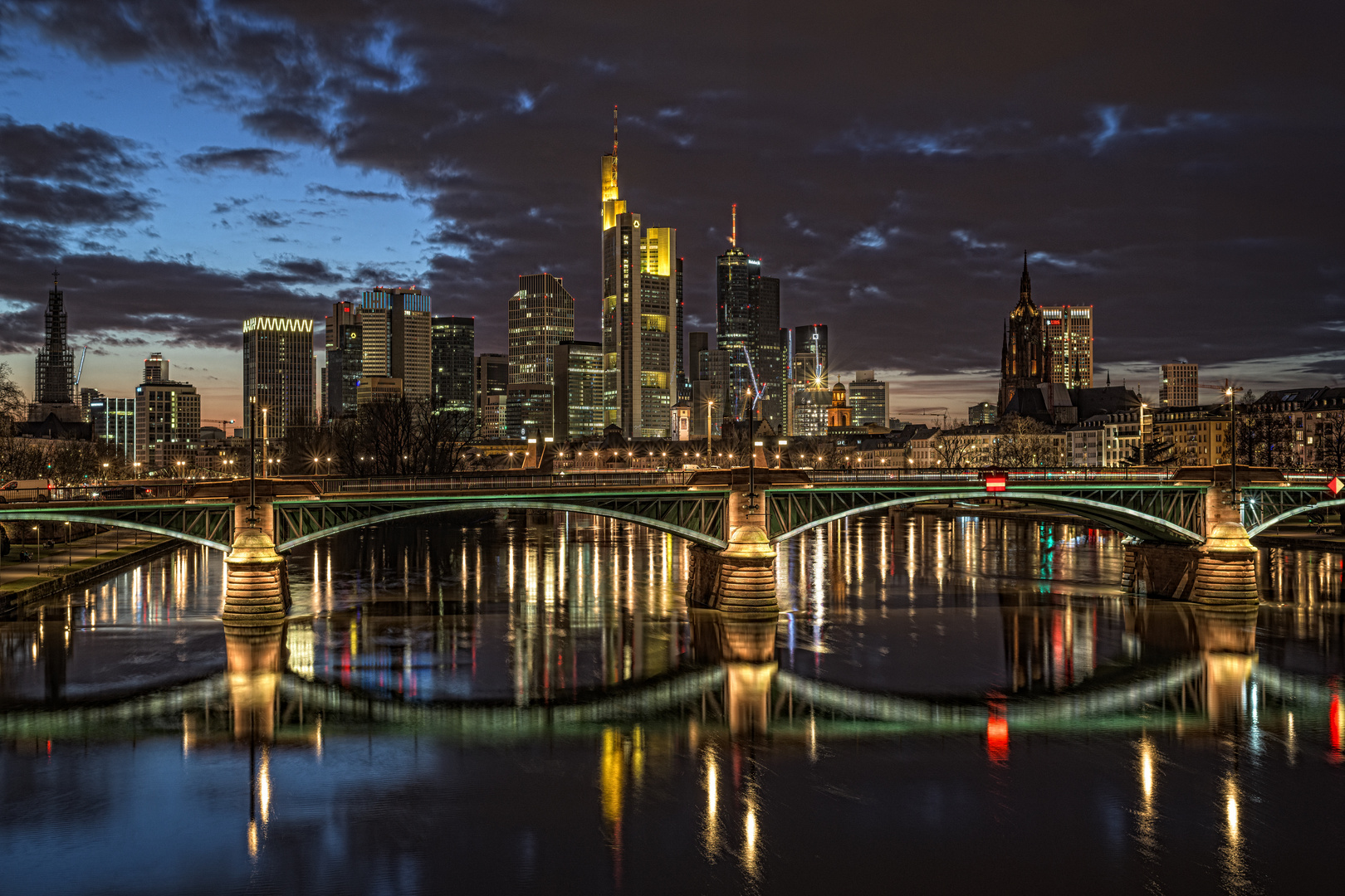 Frankfurt - Skyline mit 50 mm