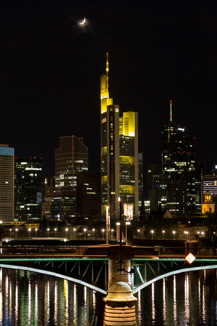 Frankfurt Skyline Moonset III