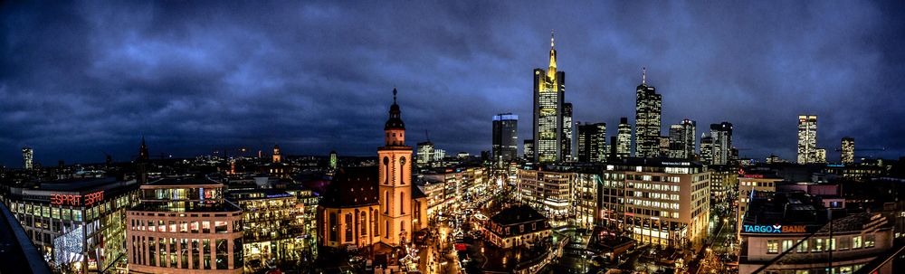 Frankfurt Skyline - von der Zeilgalerie aus