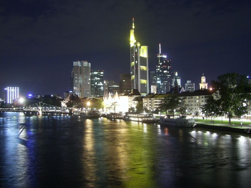 Frankfurt um Mitternacht