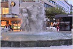 Frankfurt, un fuente (Brunnen)