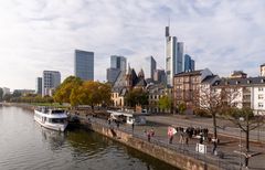 Frankfurt - View from Eiserner Steg on Main River - 02