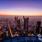 Frankfurt vom Maintower nach Sonnenuntergang