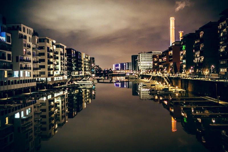 Frankfurt Westhafen-Pier by nite